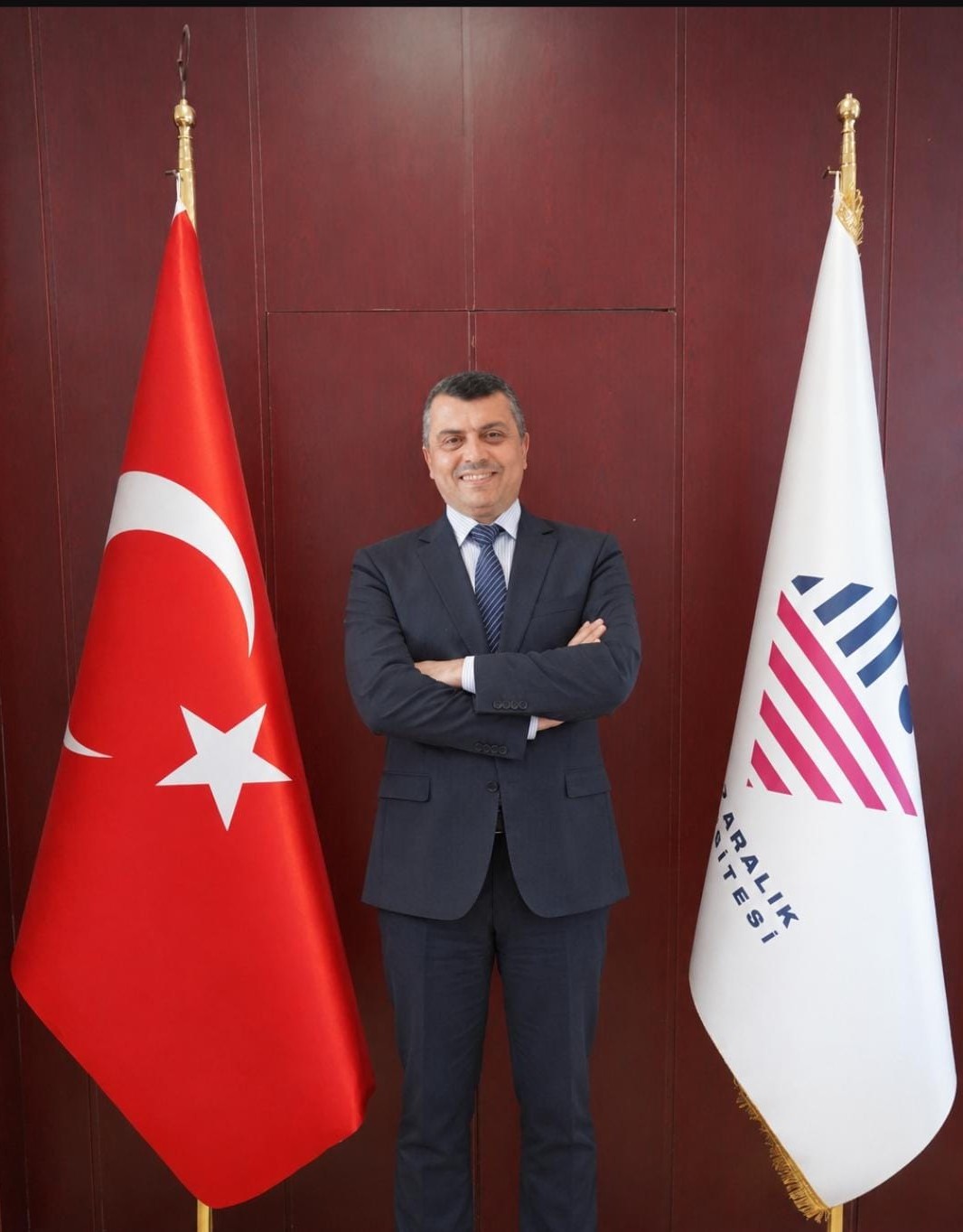 Metin AKİS